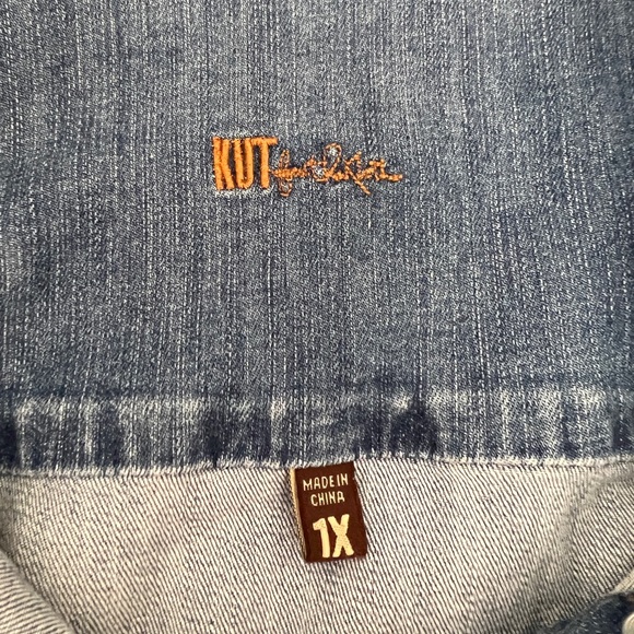 KUT from the Kloth Distressed Helena Denim Jacket - Picture 4 of 4